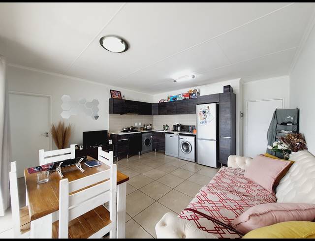 1 BEDROOM APARTMENT FOR SALE IN PETERVALE